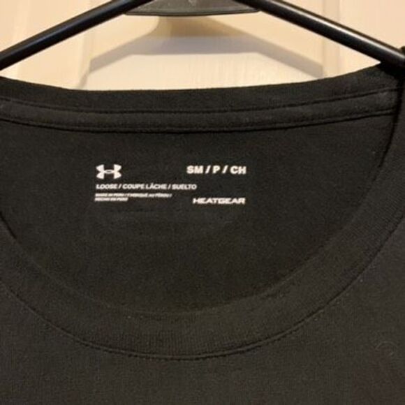 Under Armour Heatgear Loose Size Small Long Sleeved Black T-Shirt - Picture 3 of 4